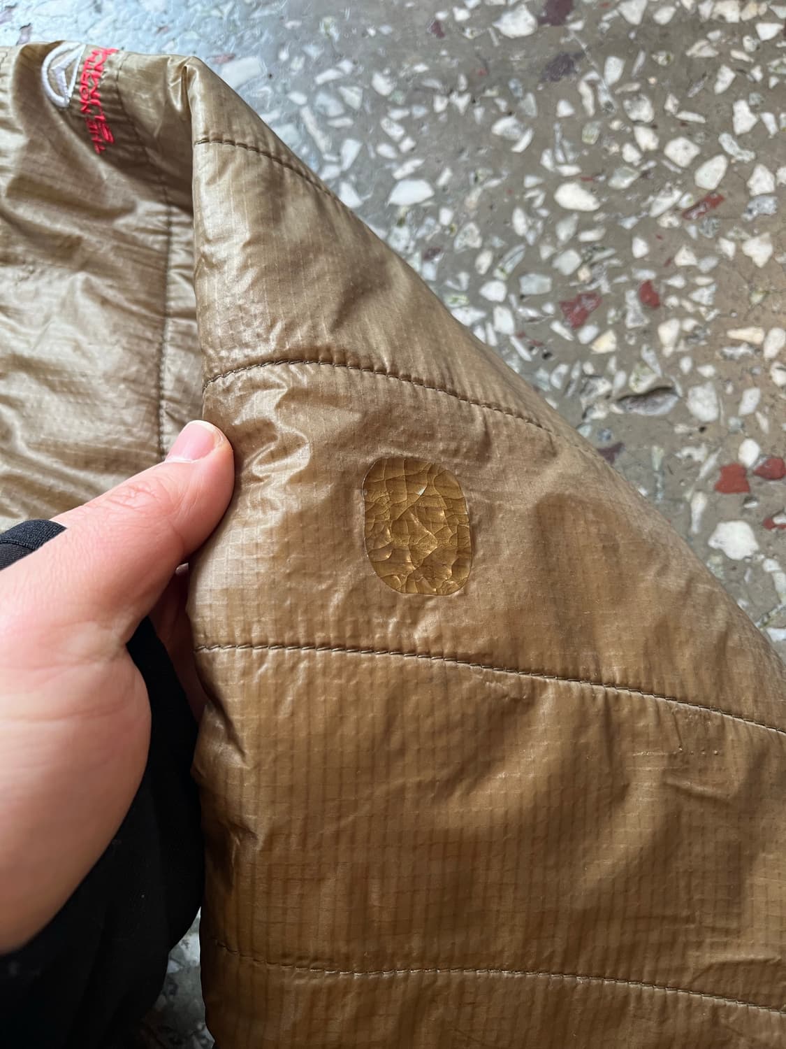 노스페이스 센터로고 브라운 경량패딩  상품이미지8