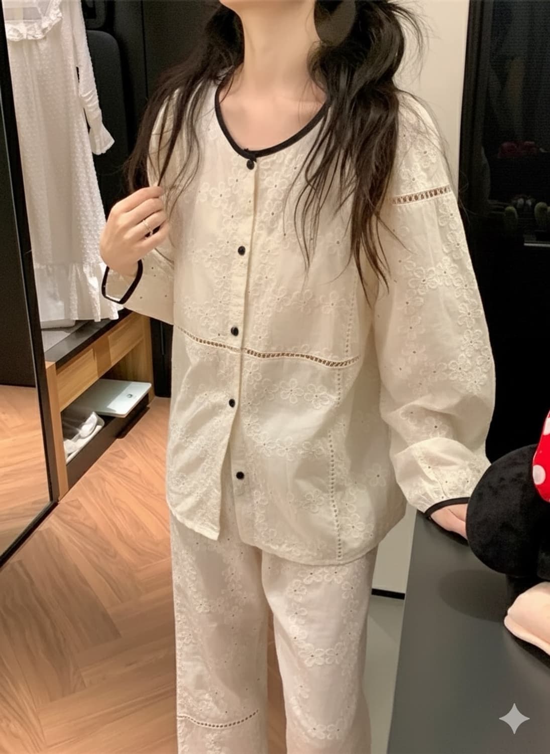 누아젤 여성 자수 면 파자마세트 베이지 상품이미지3