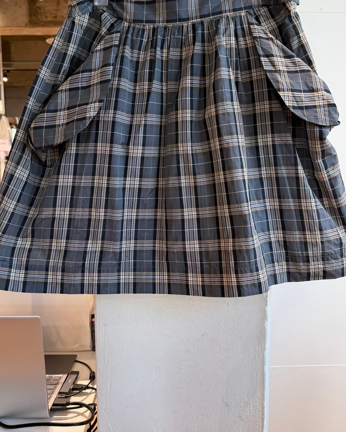 비비안웨스트우드 블랙 체크 폴리에스터 미니스커트  상품이미지4