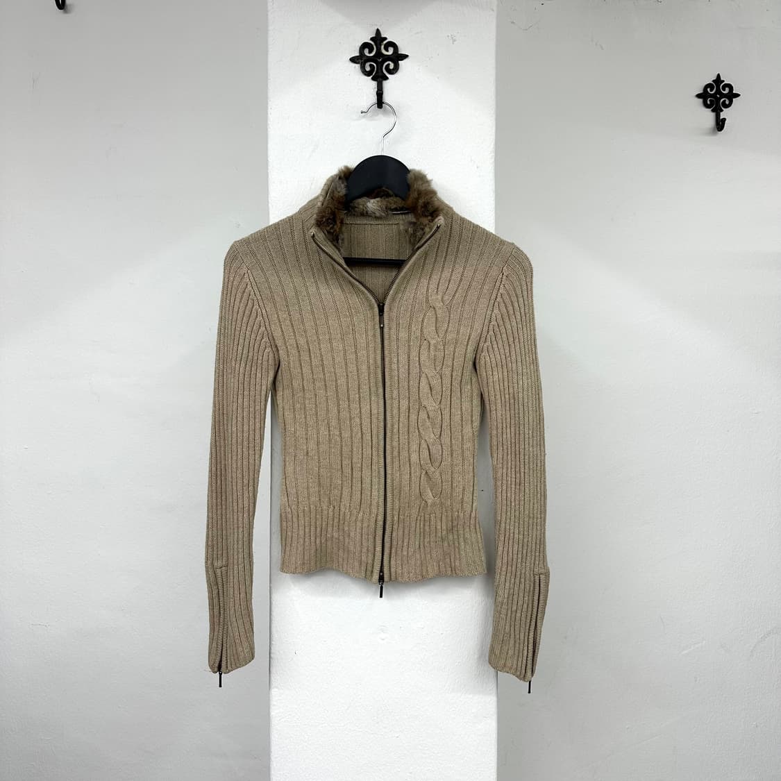 beige rabbit fur knit zip 상품이미지2