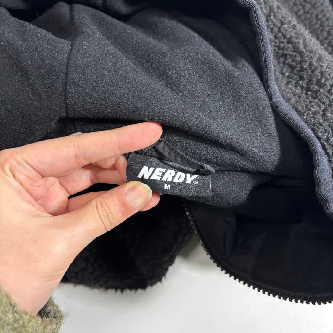 M 100 널디 블랙 오버핏 후드 플리스점퍼 상품이미지4