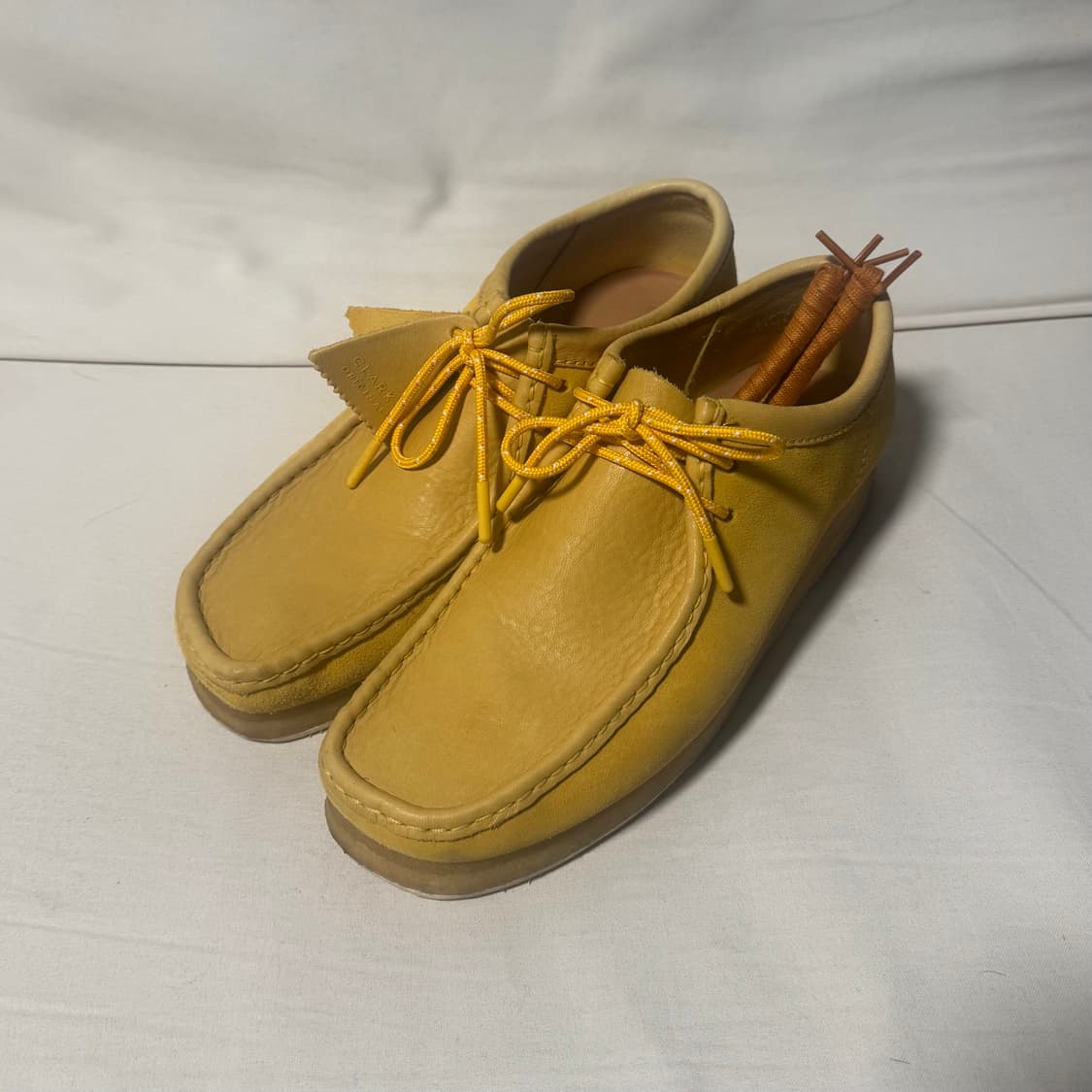 클락스 왈라비 옐로우 스웨이드 265 상품이미지1