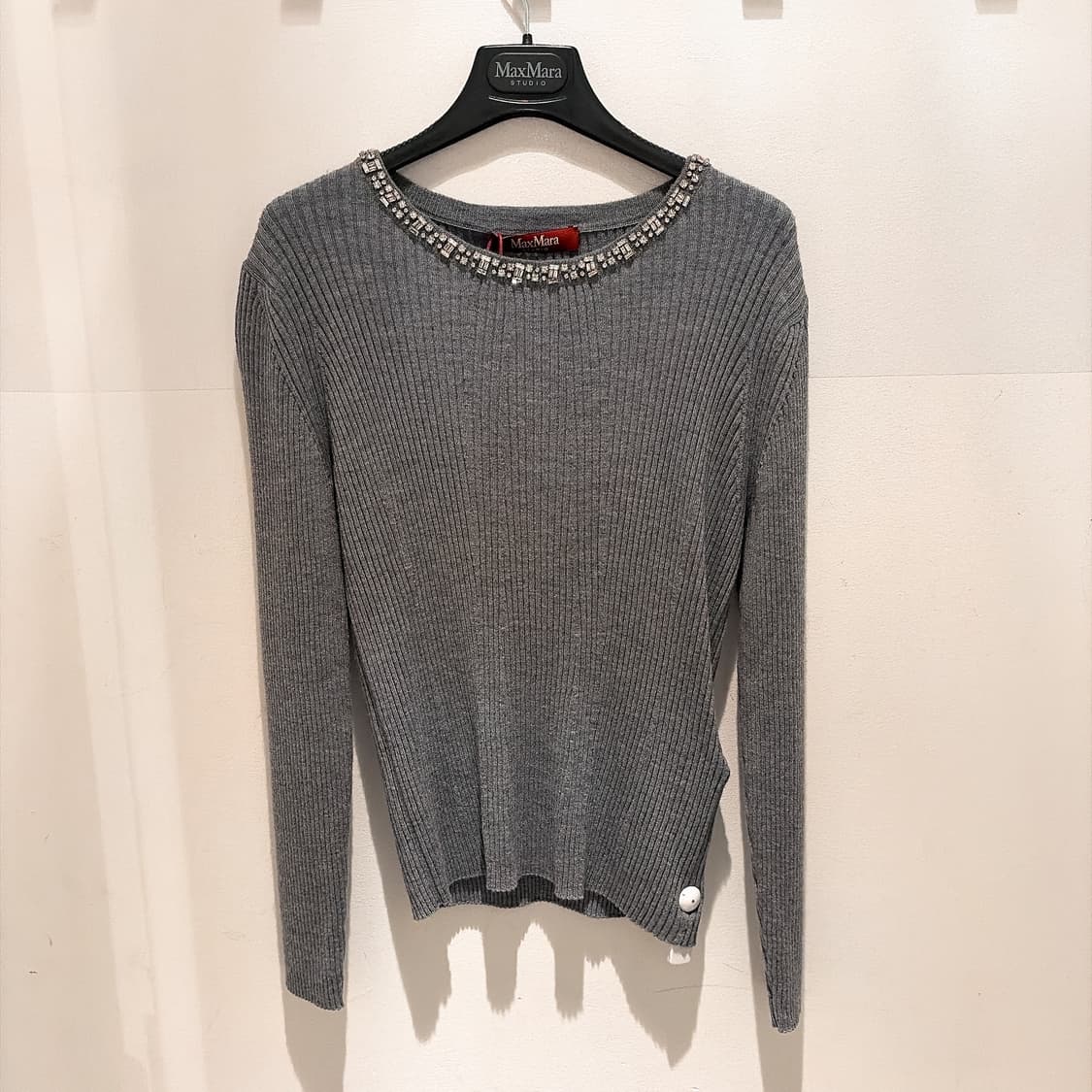 (정품/새상품) 막스마라 스튜디오 여성 그레이 크리스탈 넥 골지 울 니트 상품이미지1