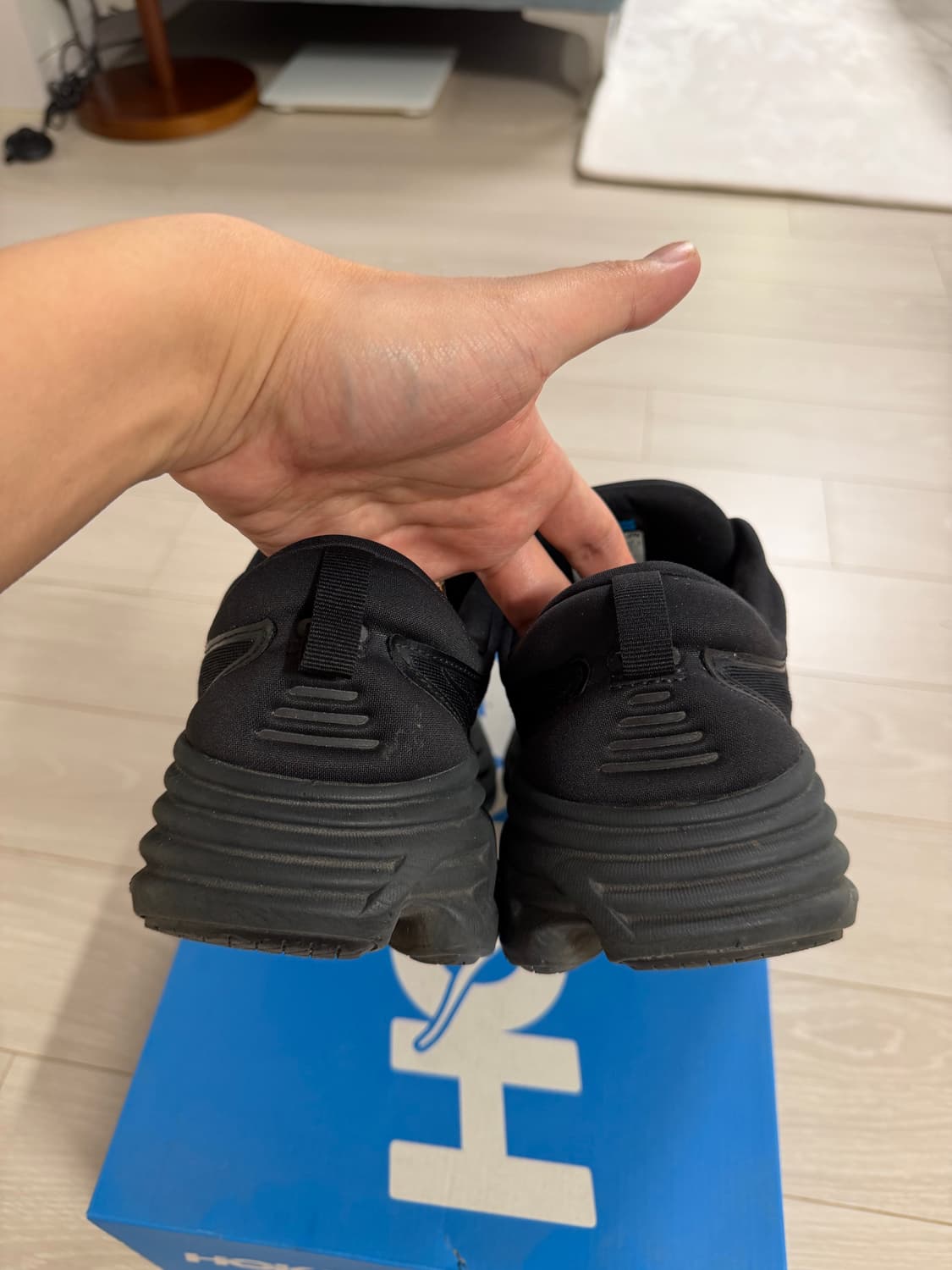 호카 본디8 블랙 275mm 운동화 상품이미지3