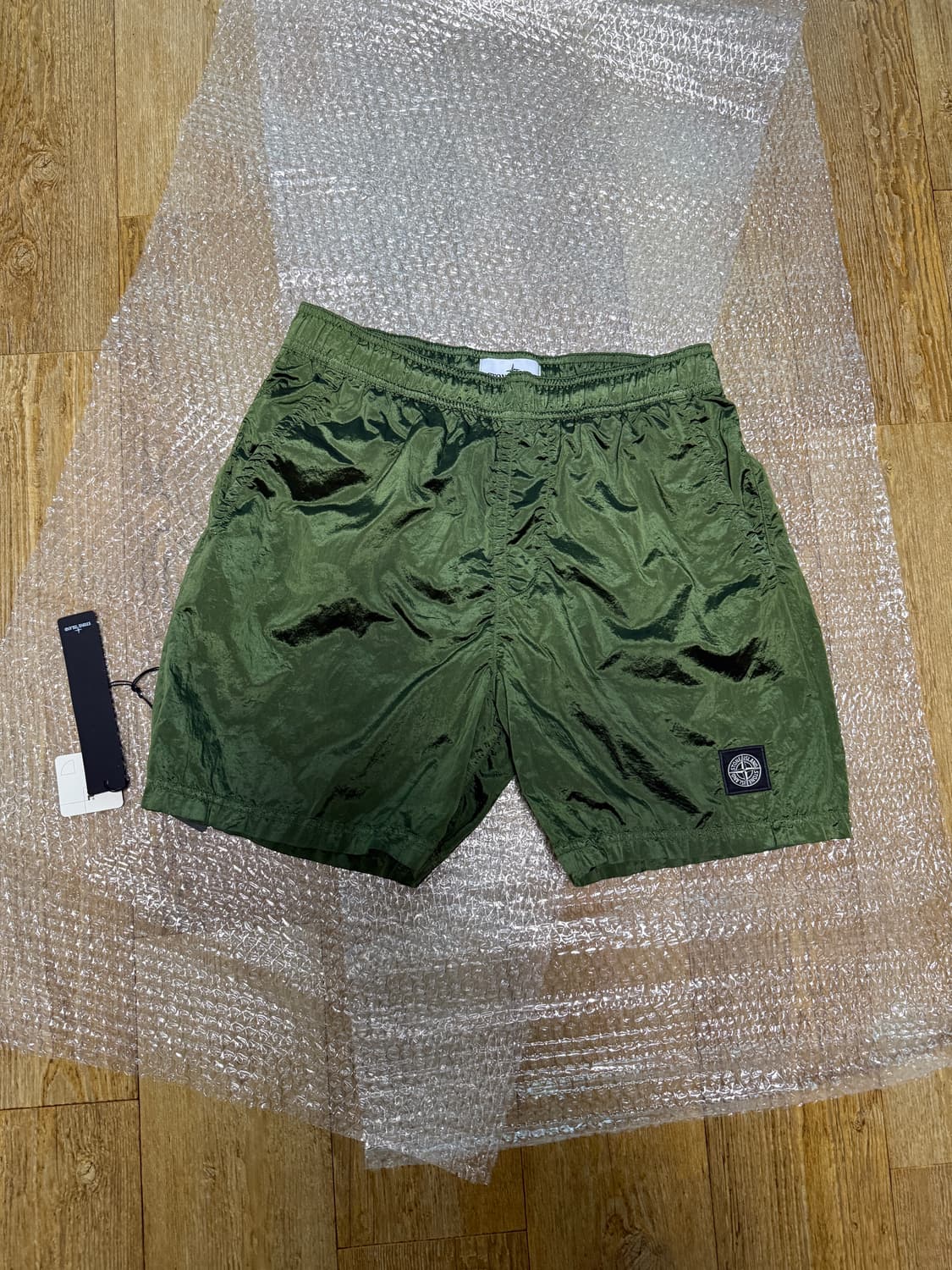 스톤아일랜드 나일론메탈 반바지 올리브그린 M사이즈 상품이미지1