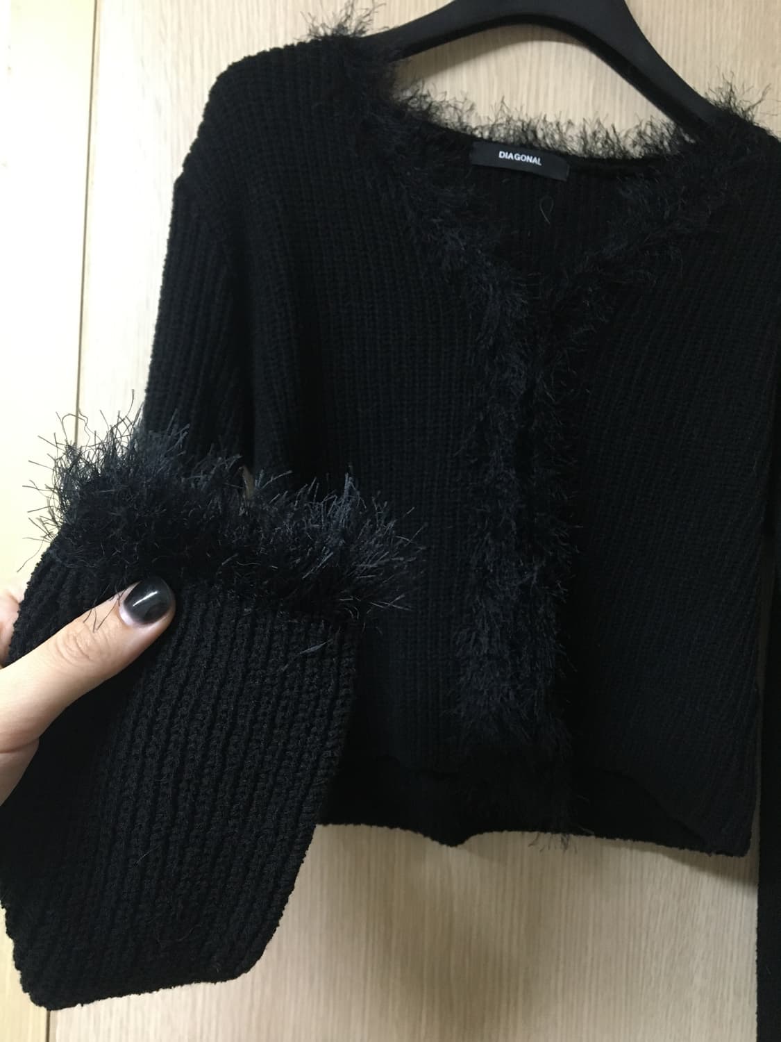 다이애그널 퍼 트리밍 가디건  상품이미지3