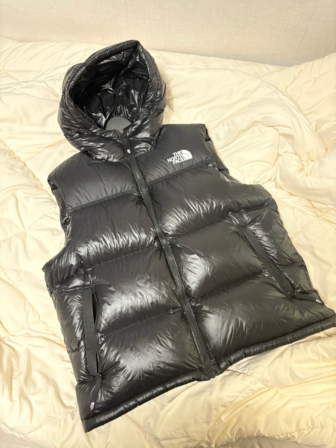 노스페이스 1996 눕시 에어 다운 베스트 블랙 상품이미지1