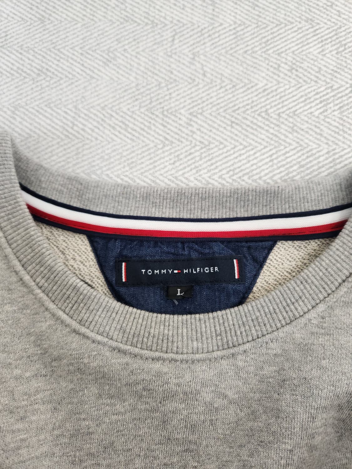 타미힐피거 그레이 맨투맨 티셔츠 남성 100사이즈 상품이미지4