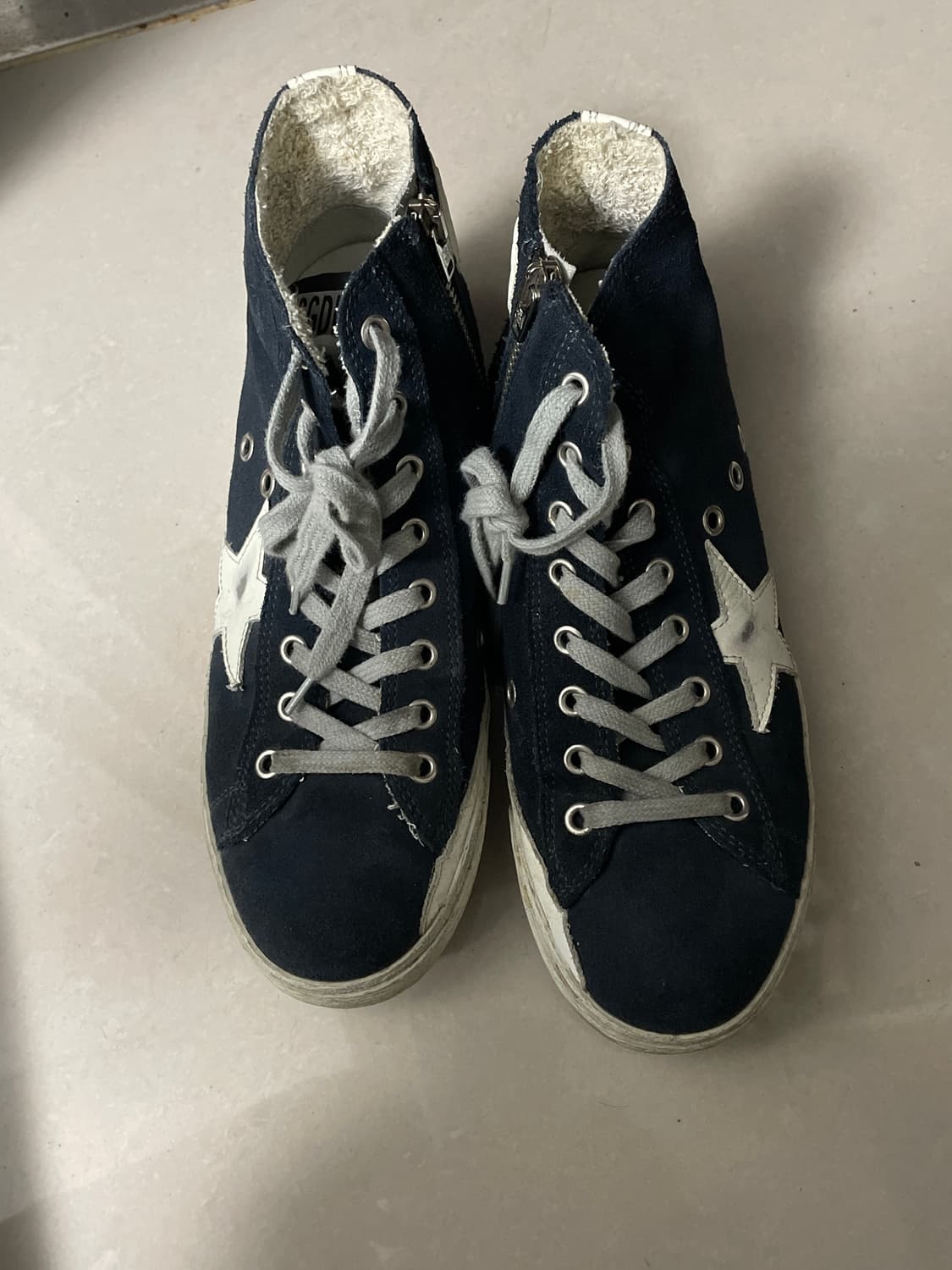 골든구스 네이비 스니커즈 240 상품이미지1