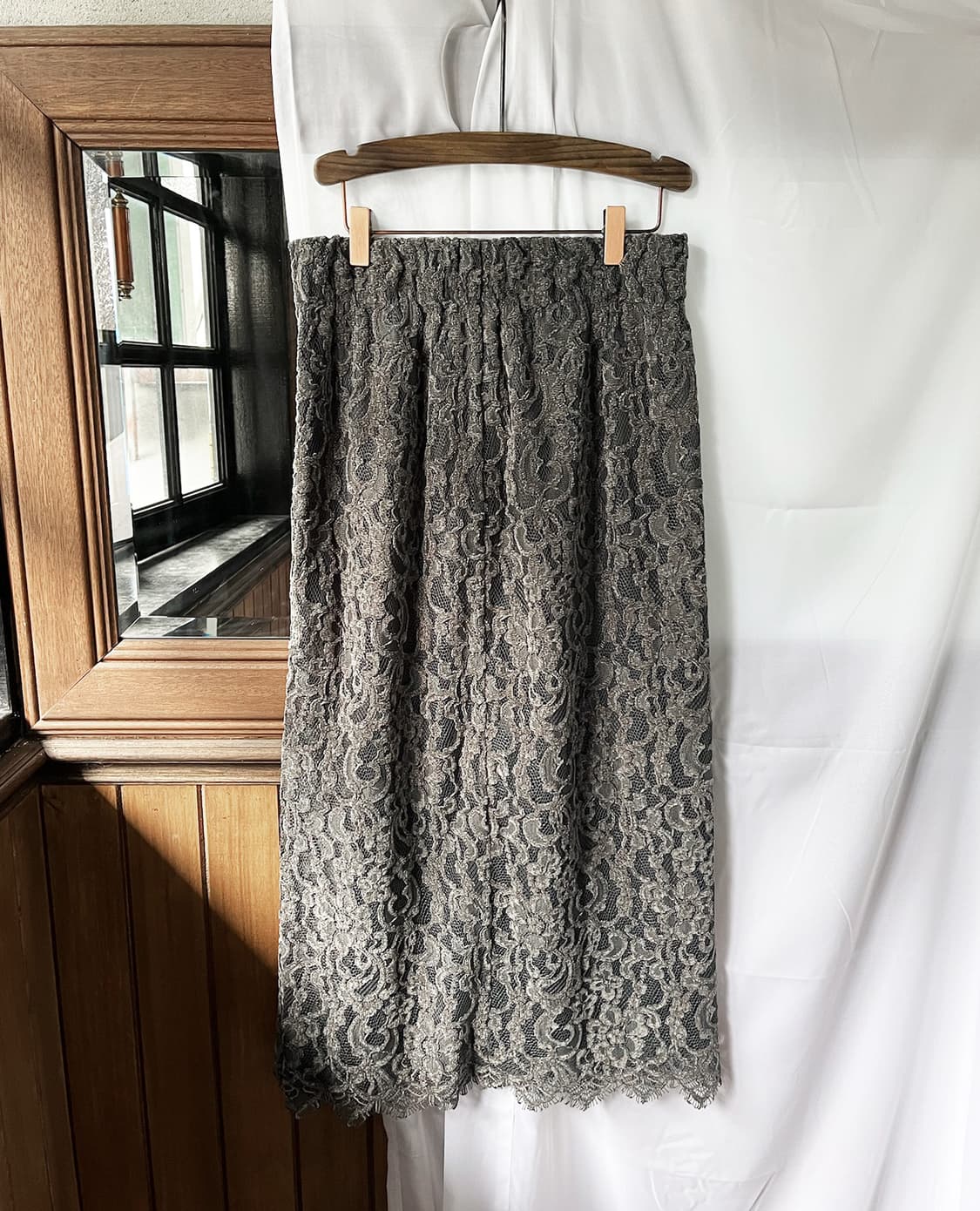 LIESSE charcoal floral lace skirt 상품이미지6