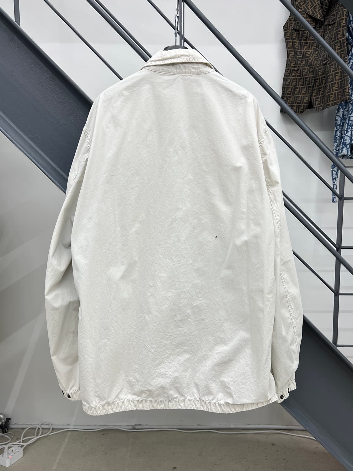 스톤아일랜드 22FW 와펜 올드 이펙트 오버셔츠 상품이미지3