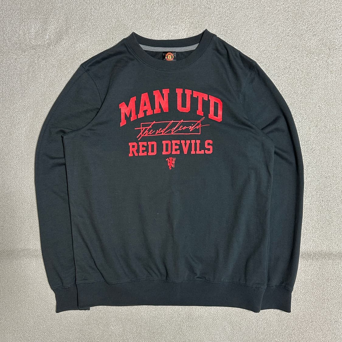 맨체스터 유나이티드 레드 데빌즈 맨투맨 상품이미지2