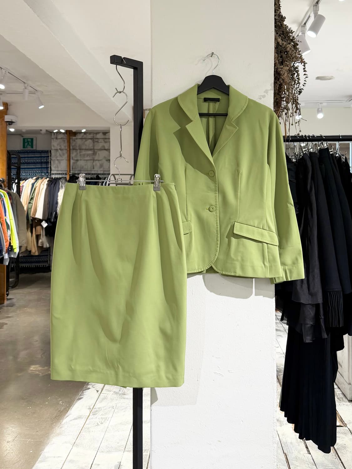 프라다 그린 폴리에스터 포켓 자켓/미디스커트 셋업 상품이미지1