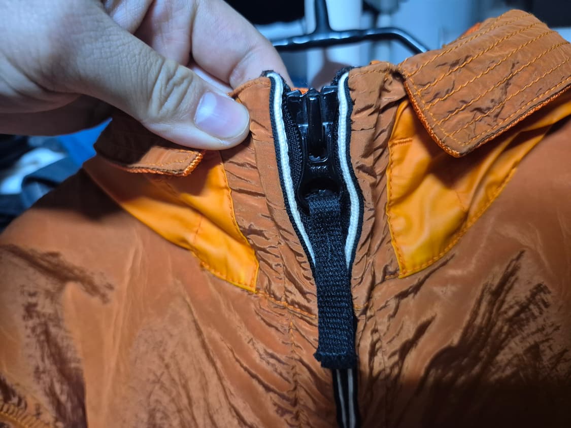 스톤 아일랜드 나일론 메탈 바람막이 오렌지 s 정품 상품이미지2