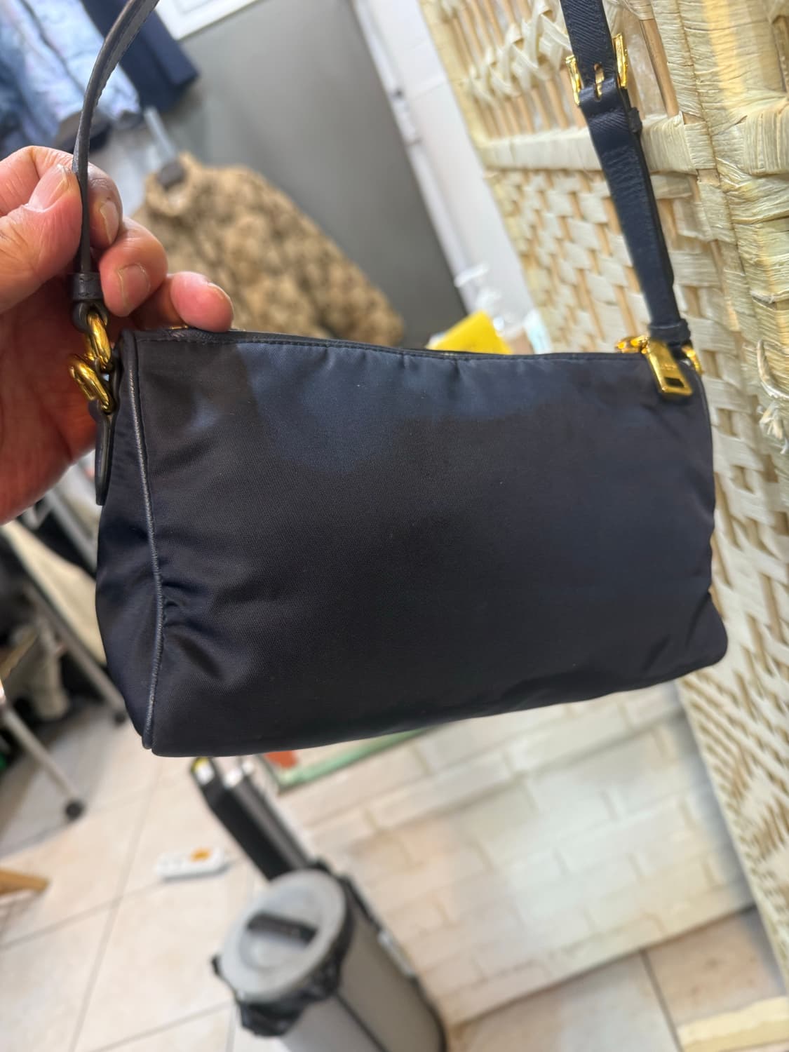 정품 프라다+사피아노레더 미니 숄더백 팝니다 상품이미지4