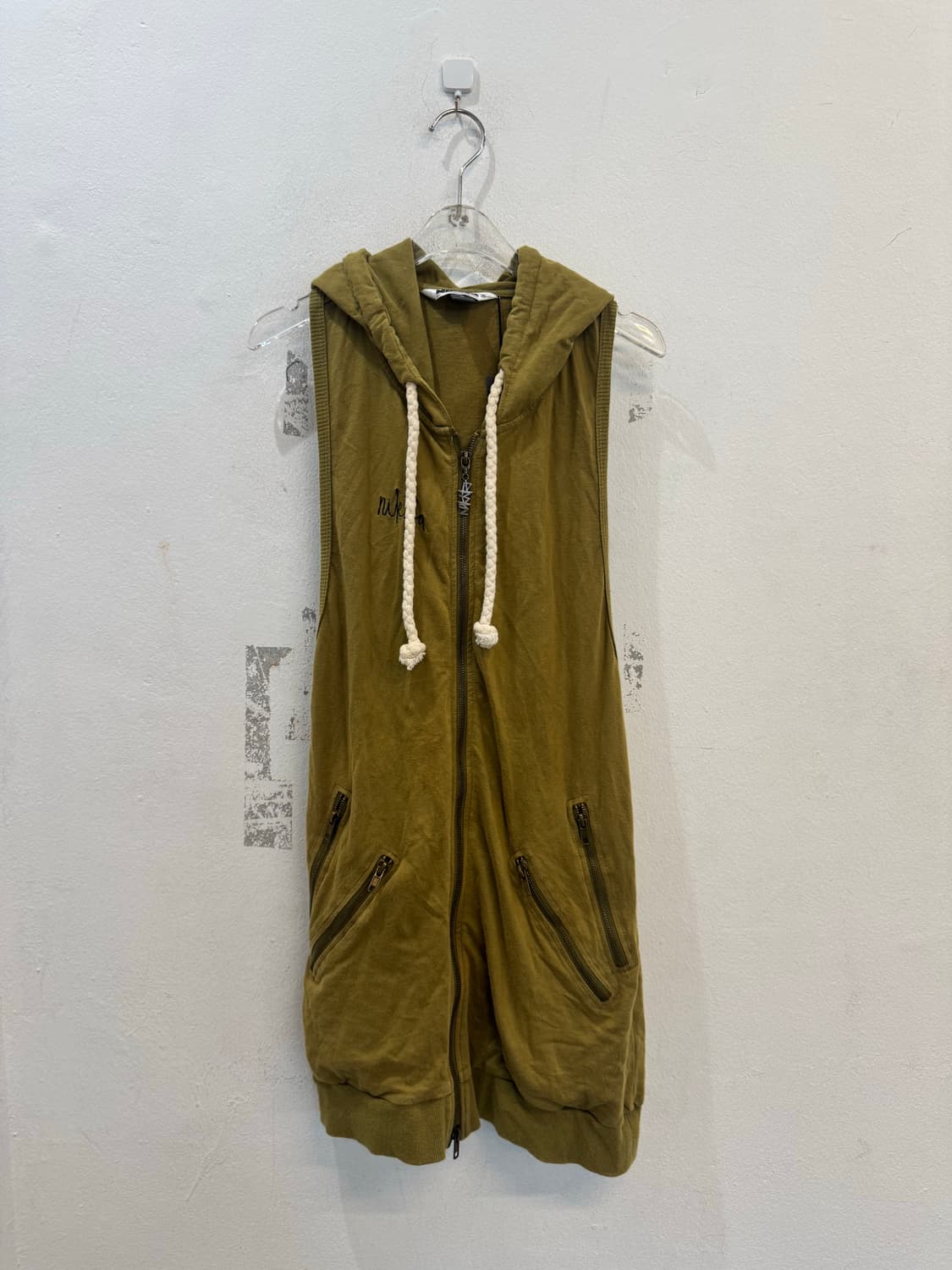 NIKITA Khaki Hood Zipper Vest 상품이미지1