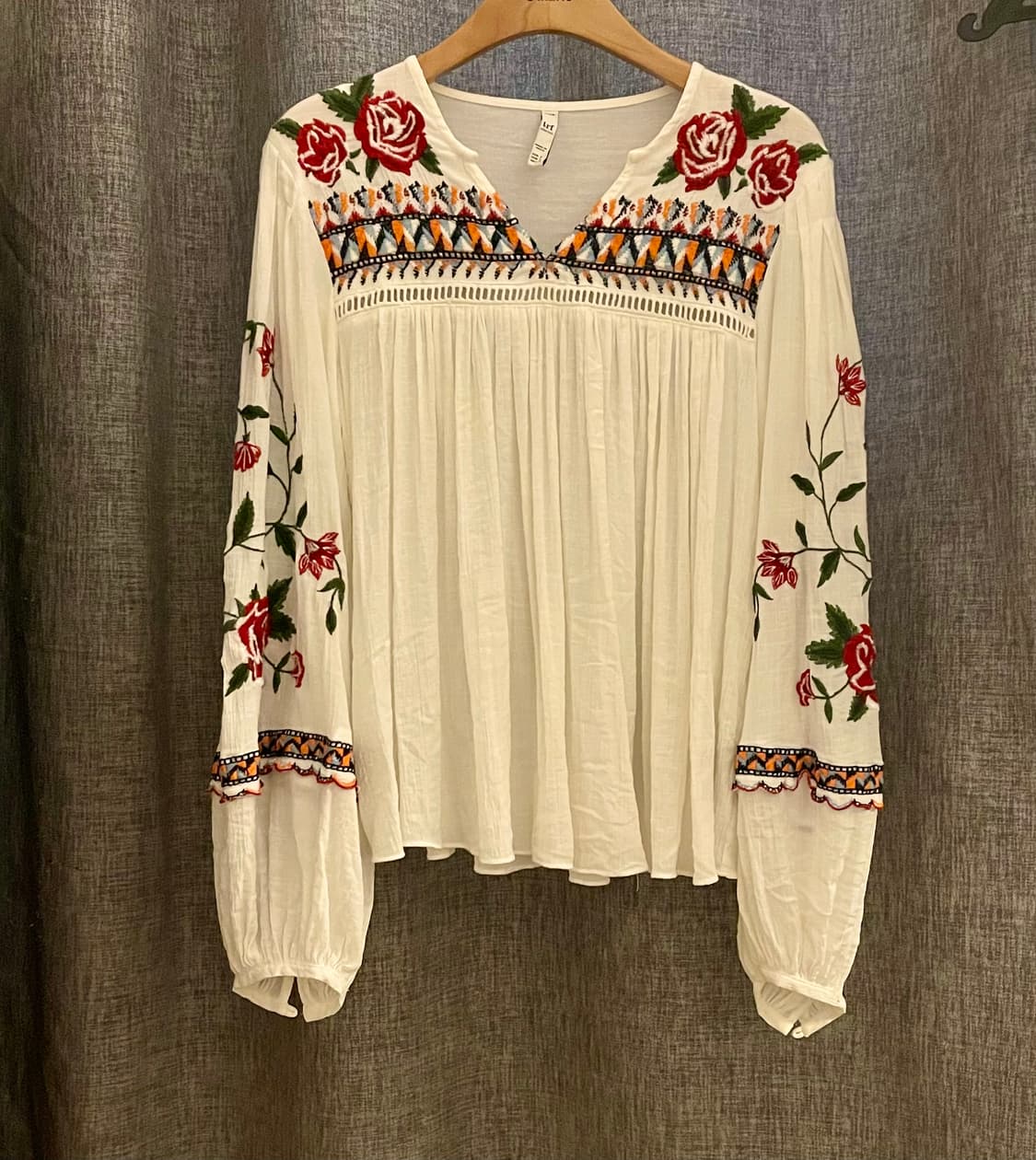ZARA 자라 trf 에스닉 로즈 자수 블라우스 /화이트 상품이미지1