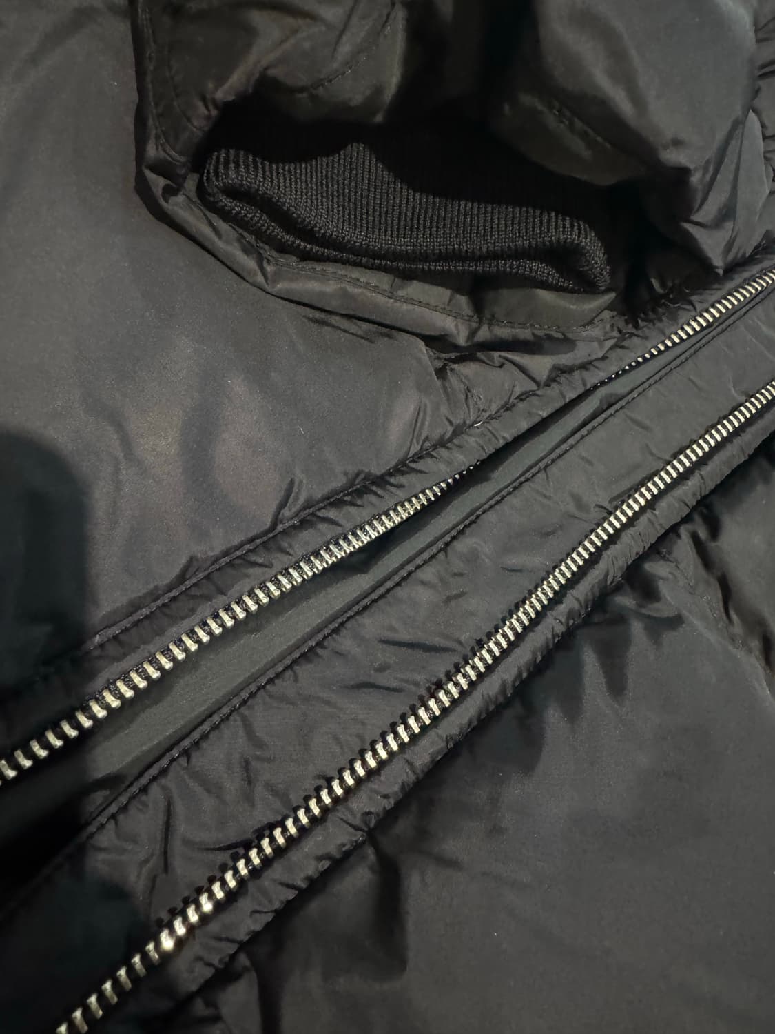 프라다 패딩 점퍼 블랙 42 상품이미지5