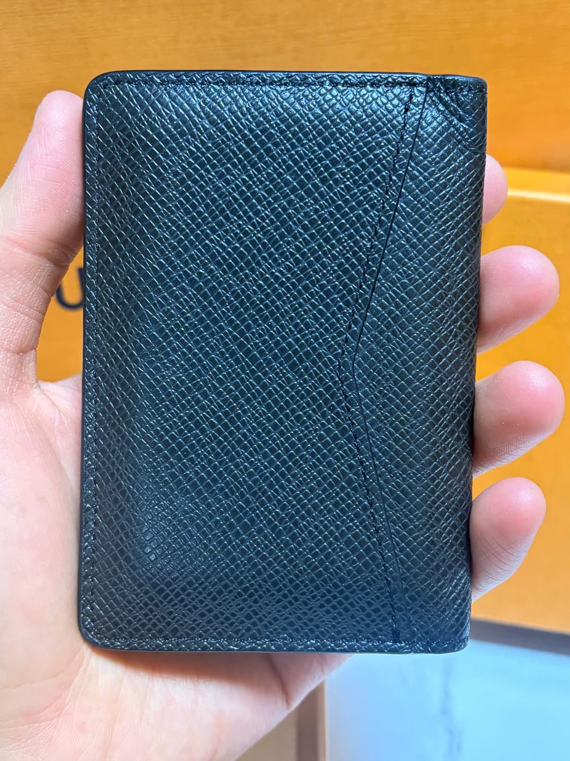 루이비통 타이가 은장 LV로고 비지니스 월렛 상품이미지3