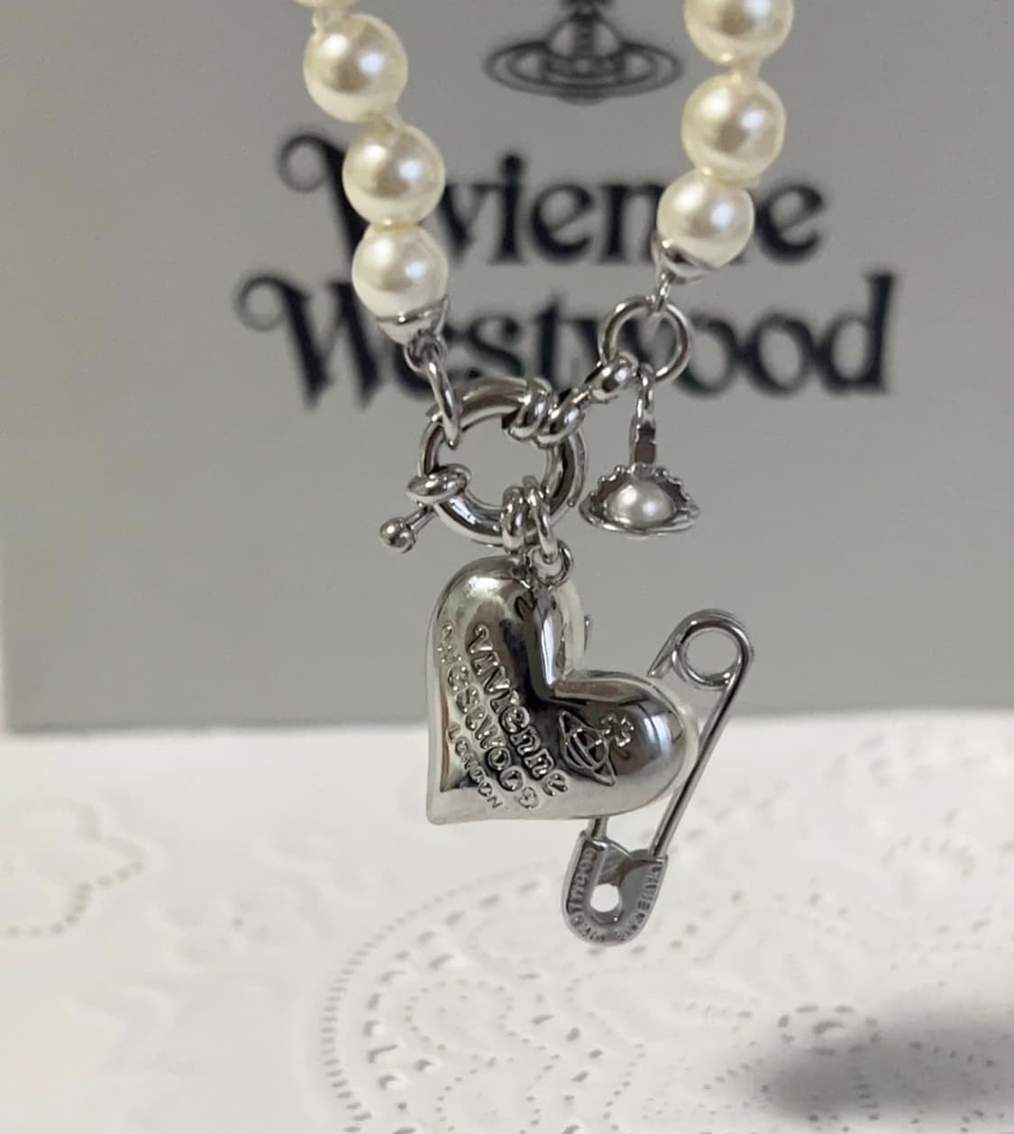 비비안웨스트우드 어커이브 오리에타세이프티핀 진주 펄 초커 목걸이 상품이미지2