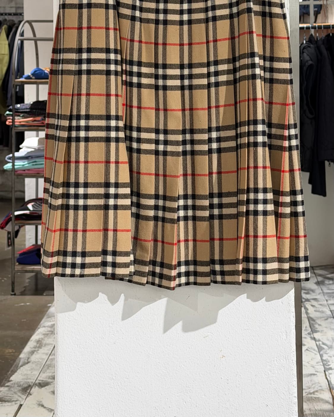 버버리 베이지 노바체크 플리츠 울 스커트 상품이미지3