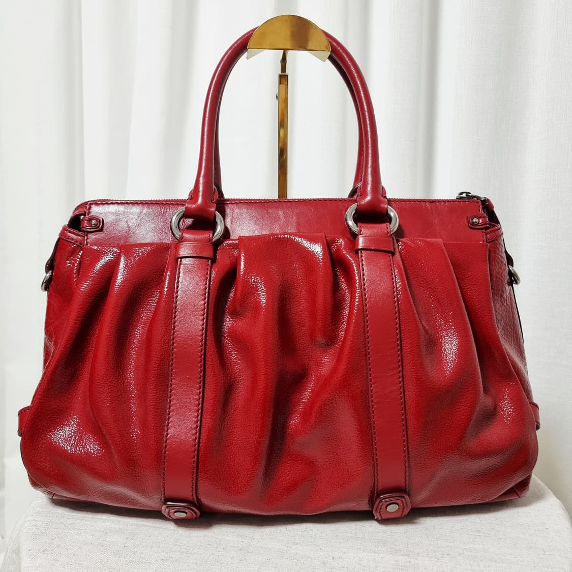 셀린느 레드 에나멜 가죽 토트백 (사이즈 넉넉함) 상태양호 상품이미지4