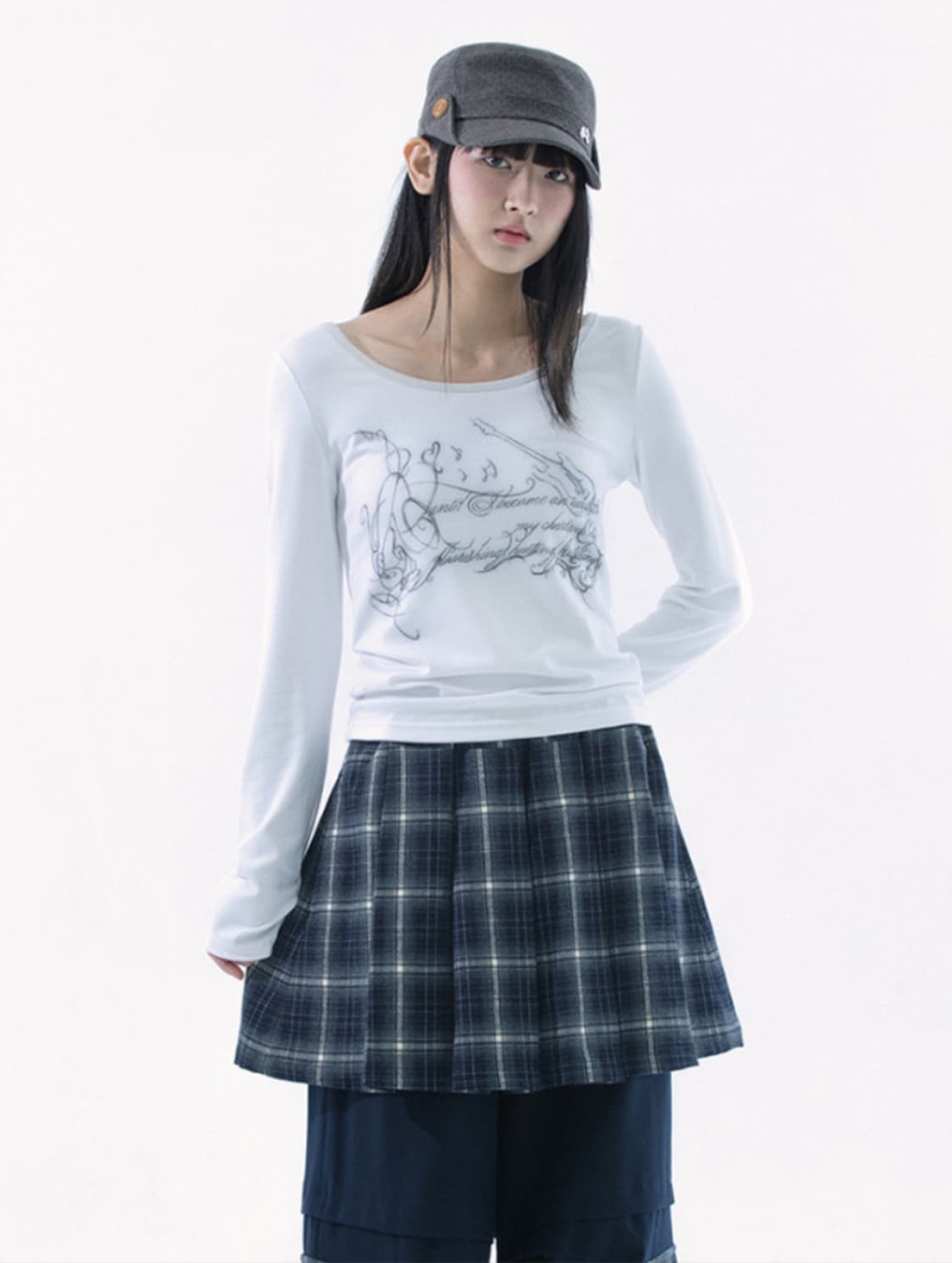 허그유어스킨 슬릿 버튼 프린트 탑 (화이트) 상품이미지2