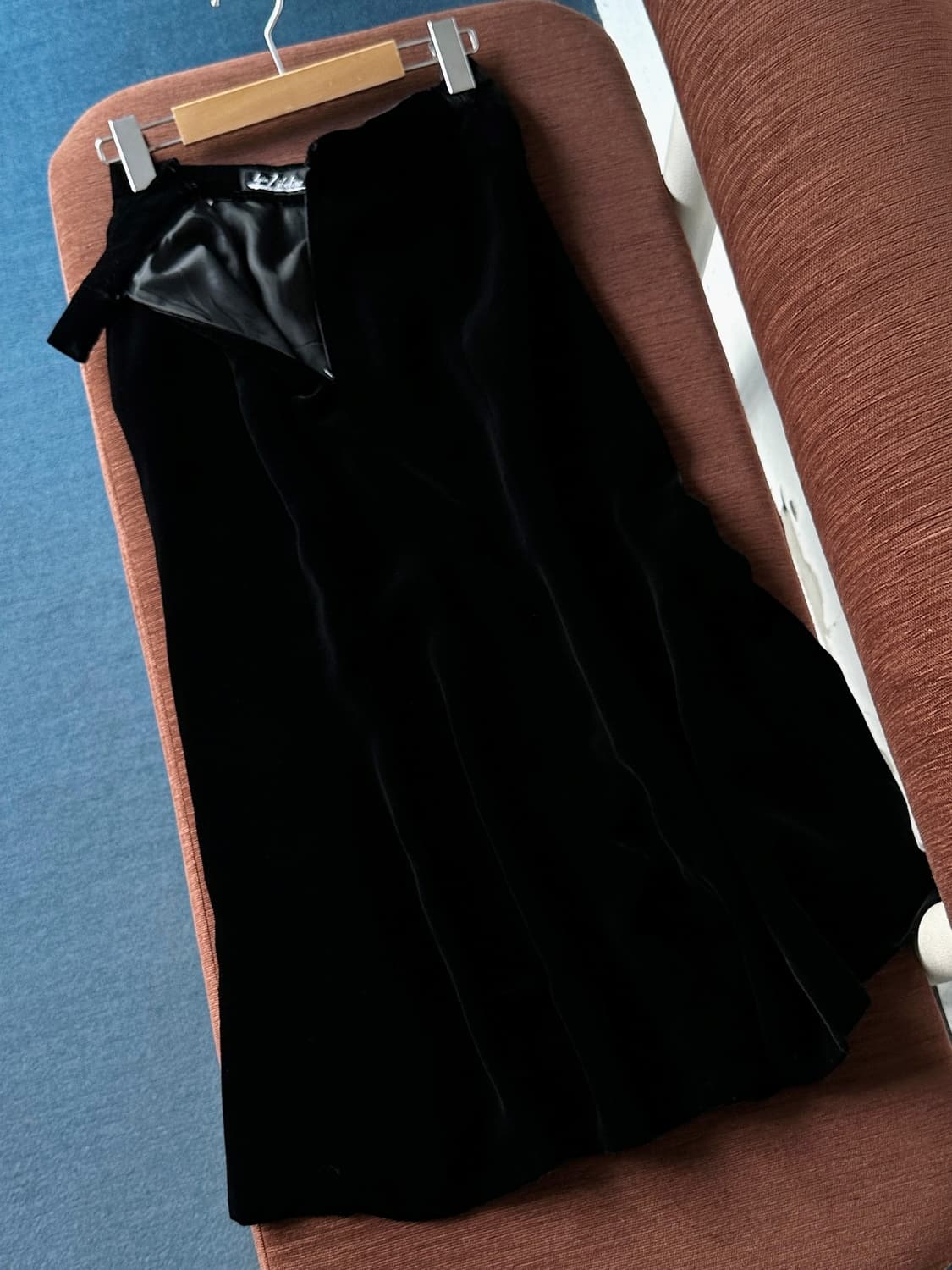 Cupro velour banded loose skirt 상품이미지5