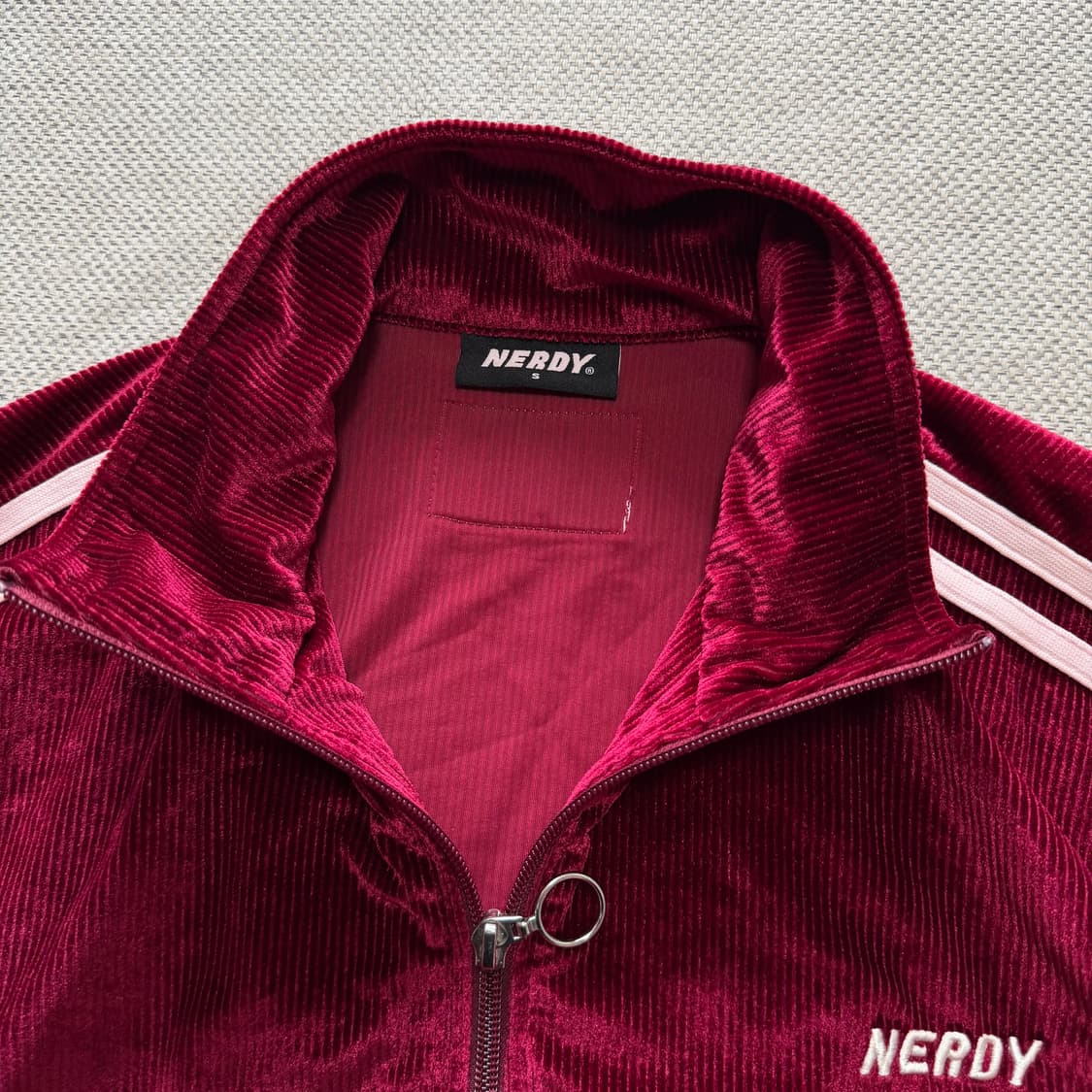 널디 버건디 벨벳 트랙탑 상품이미지2