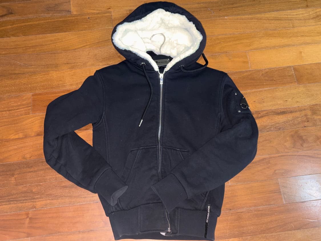 무스너클 버니스웨터 상품이미지1