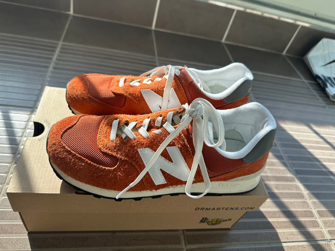 뉴발란스 574 헤리티지 오렌지 버스트 화이트 275 사이즈 상품이미지2