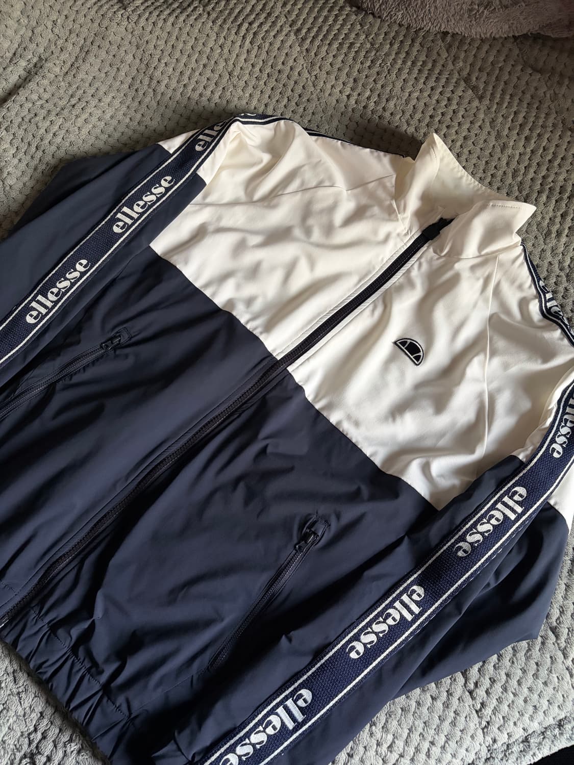 엘레쎄 사이드 라인 화이트 네이비 져지 집업 상품이미지1