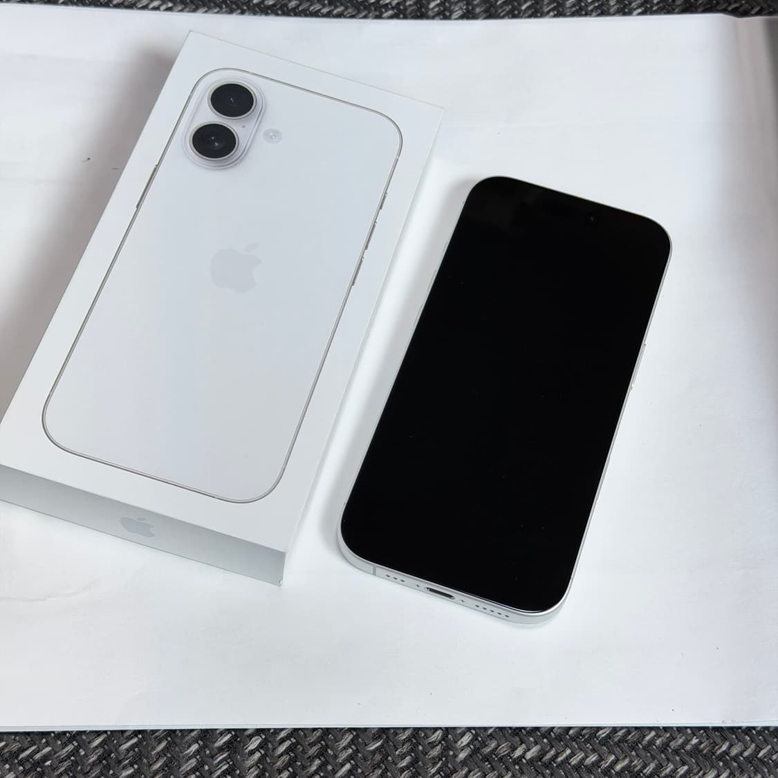 아이폰 17 256GB 화이트 풀박스 자급제 상품이미지3