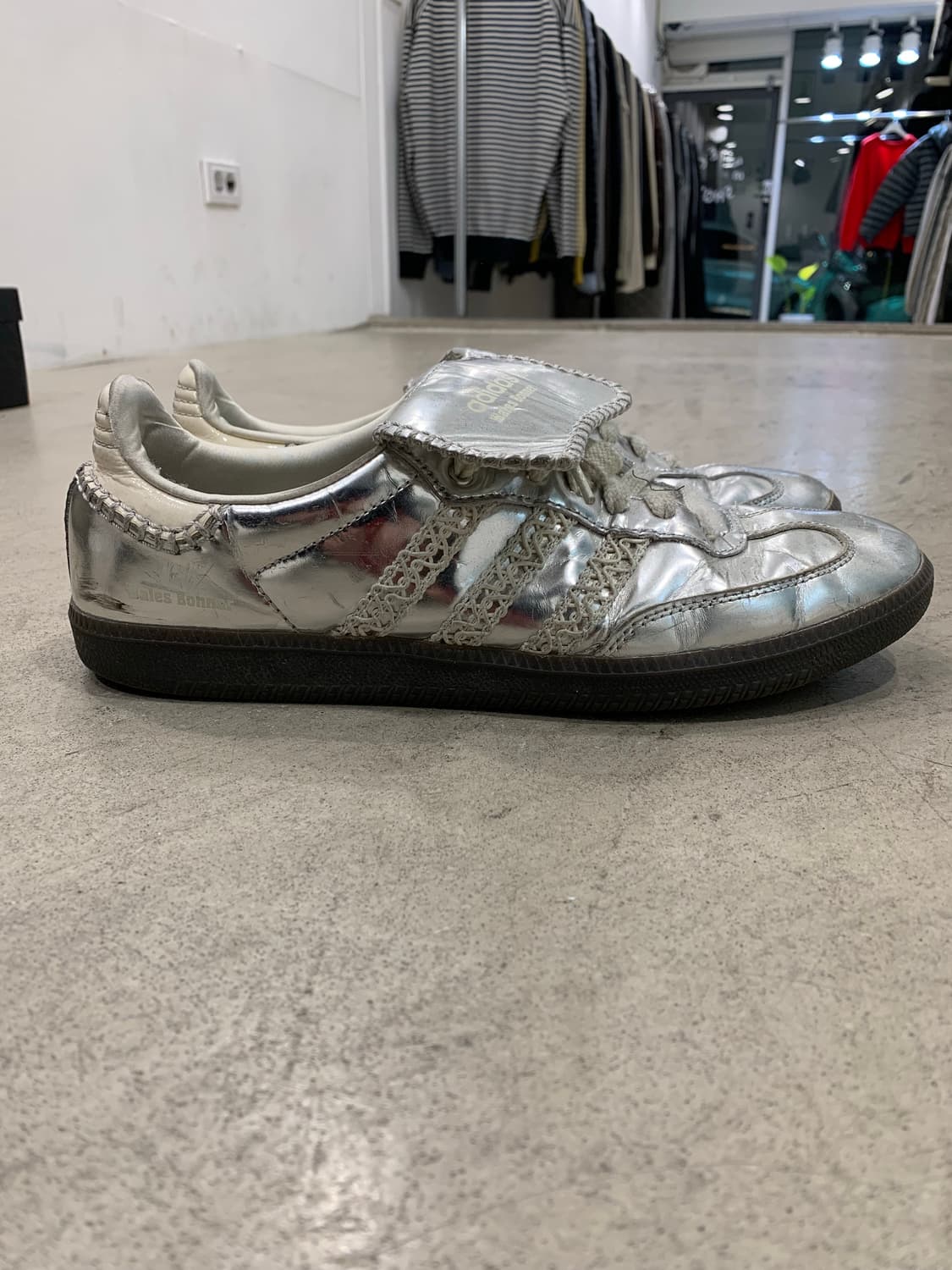 아디다스 웨일즈보너 메탈릭실버 285 상품이미지3