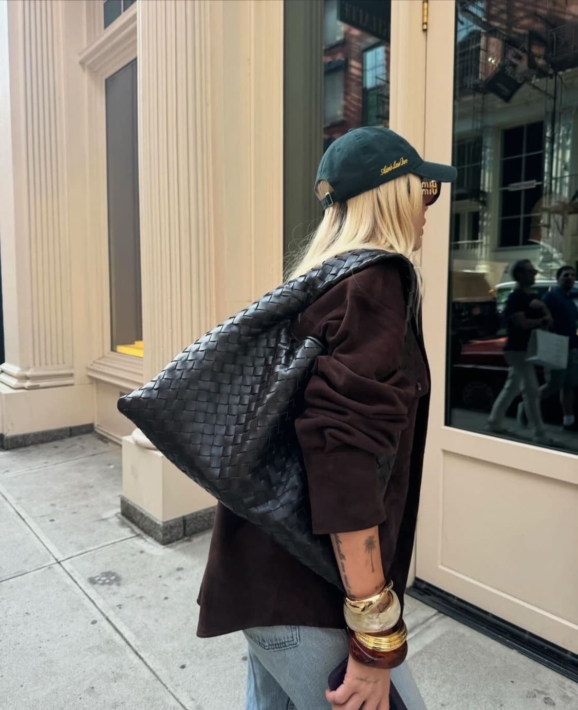 보테가베네타 홉 스몰 블랙 2회 단시간 착용 정가 654만원 상품이미지2