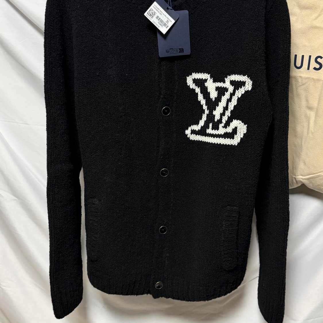 [새상품/2XL] 25FW 루이비통 청키 인타르시아 니트 가디건 블랙 상품이미지3