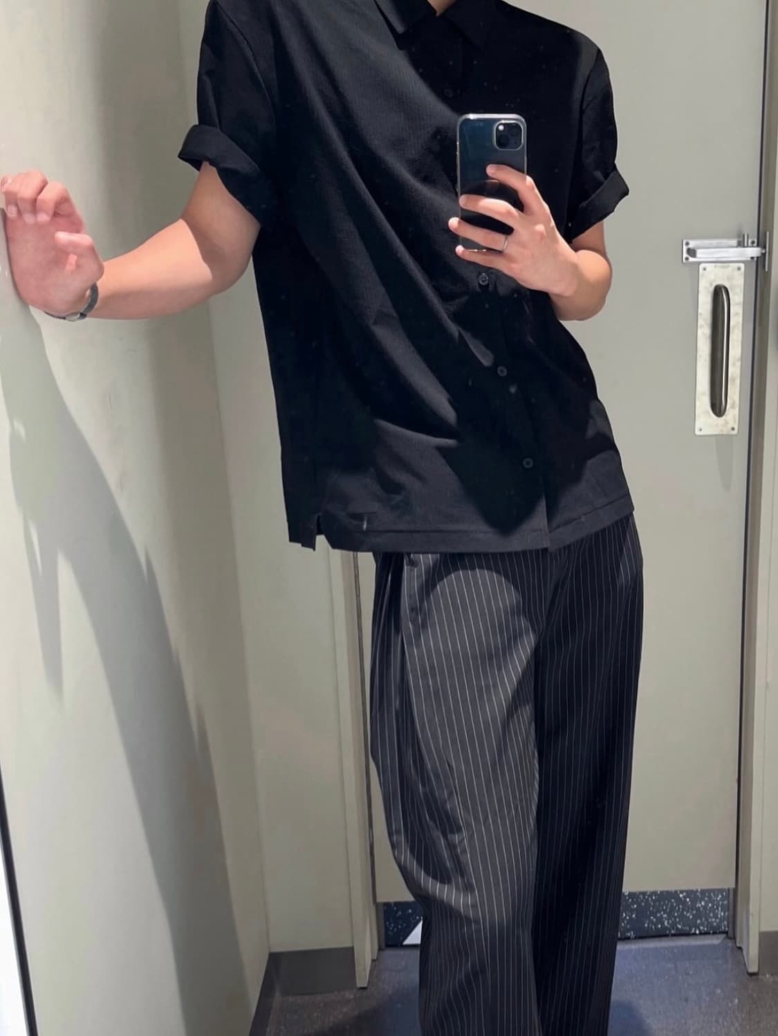 시그니처 멀티턱 와이드 슬랙스(스트라이프) 상품이미지1