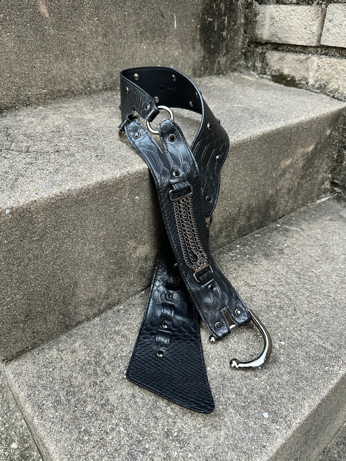 DEMOO gimmick croco pattern leather belt 상품이미지1