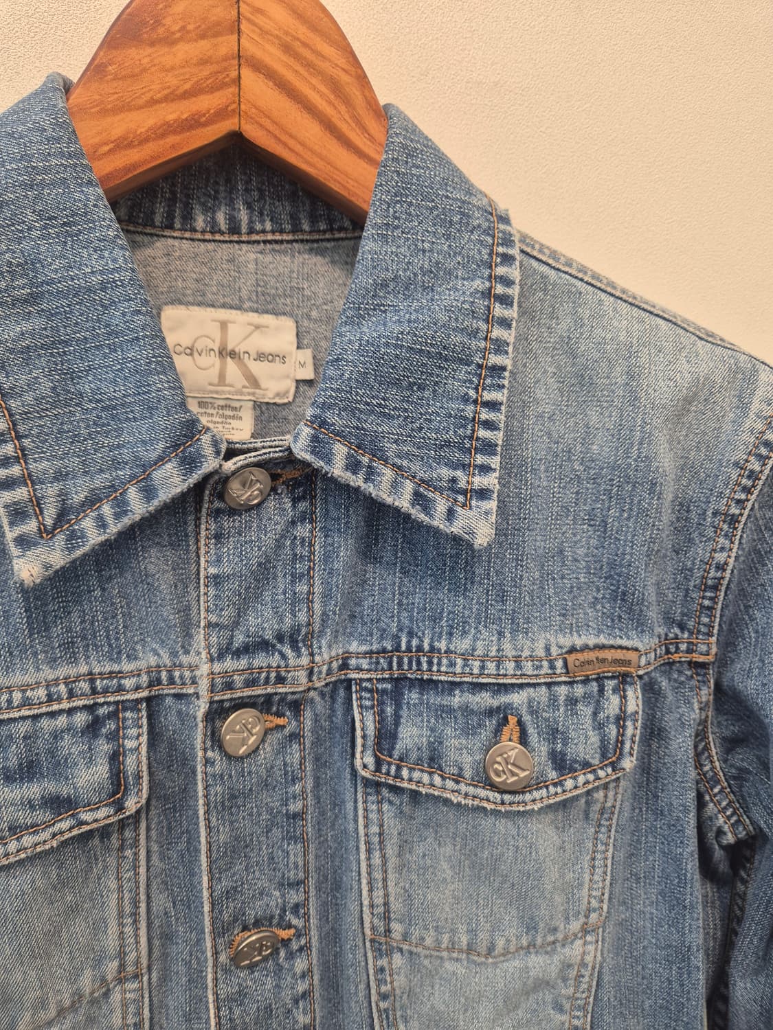 캘빈클라인 진 청자켓  M
- 사이즈 상품이미지2