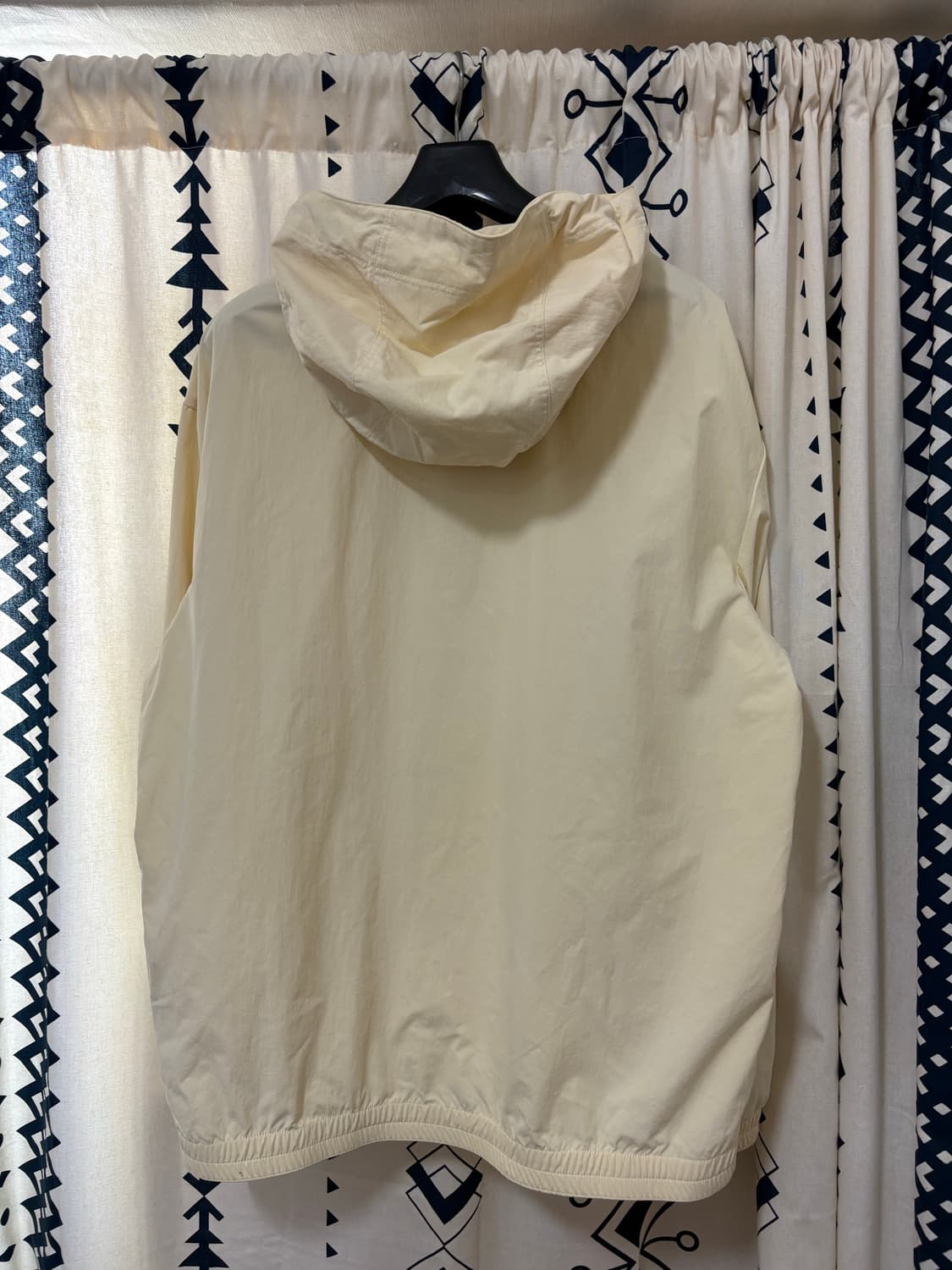 에임레온도르 후디 아노락 아이보리 상품이미지2