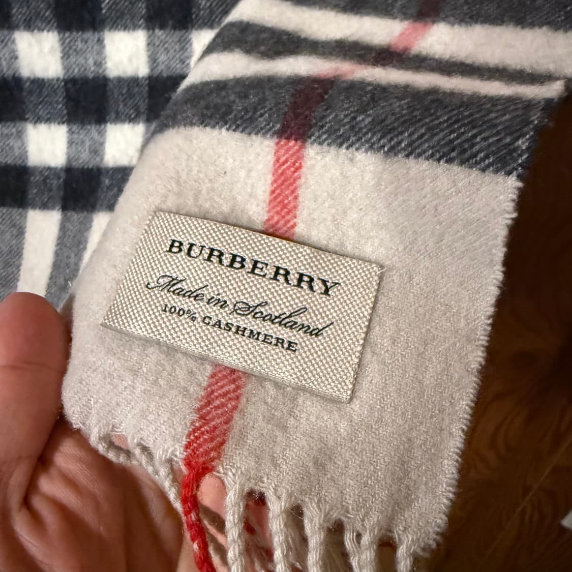 버버리 23 f/w 캐시미어 100% 머플러(목도리) 상품이미지1