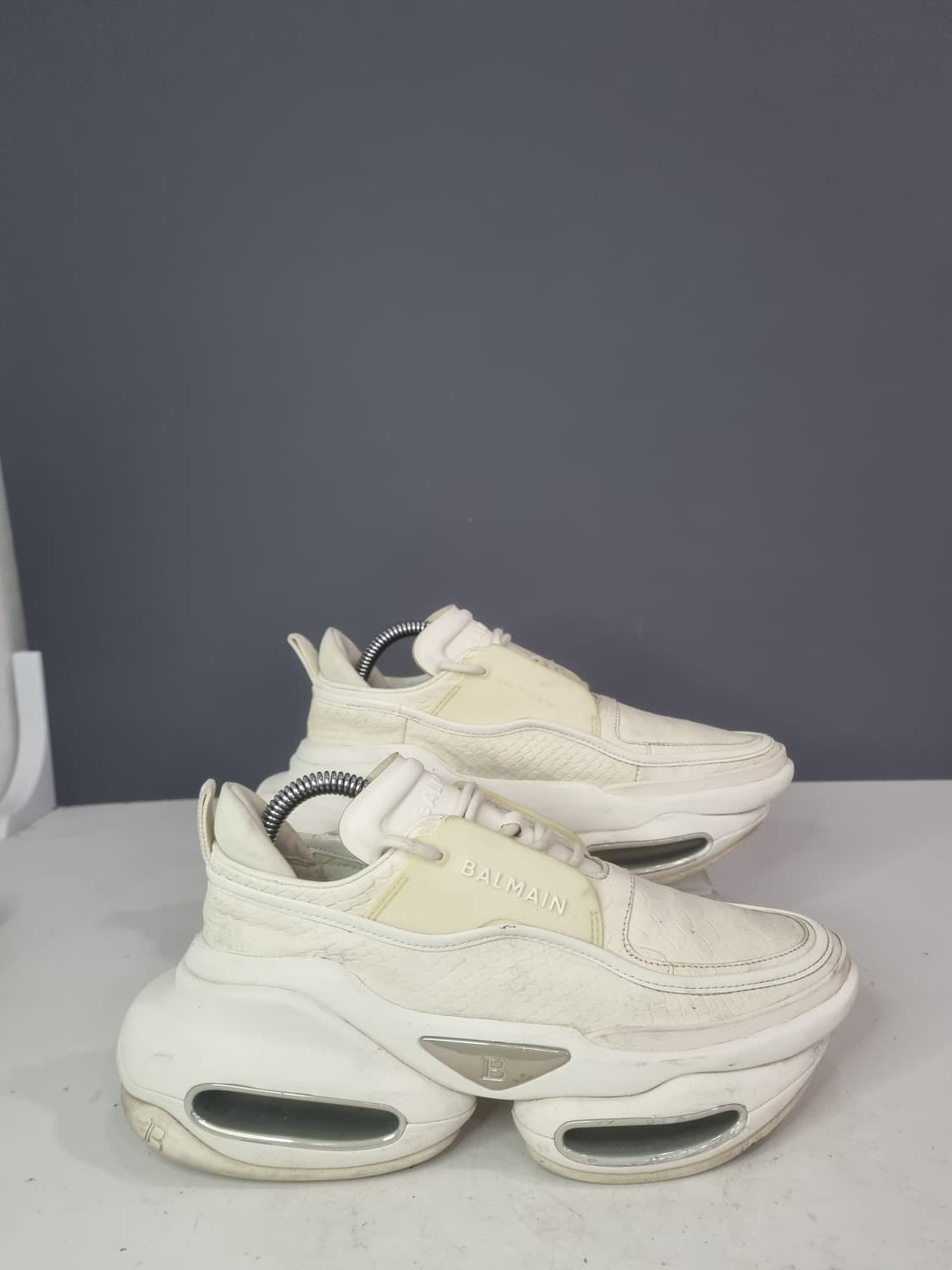 240 발망 B볼드 로우탑 스니커즈 상품이미지1