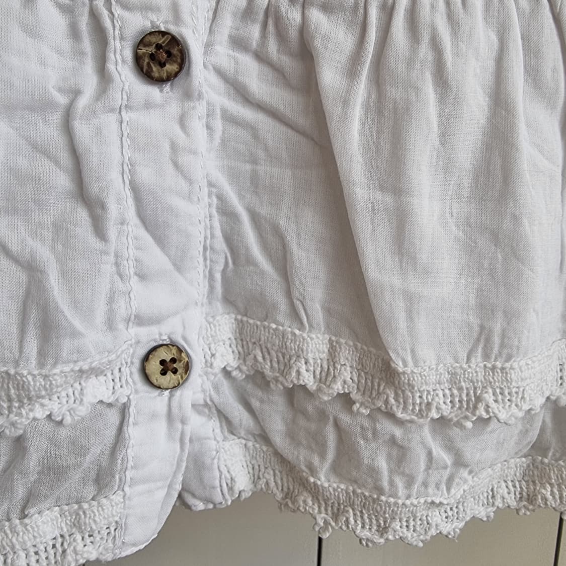 코튼레이스 나시 블라우스 화이트 상품이미지4