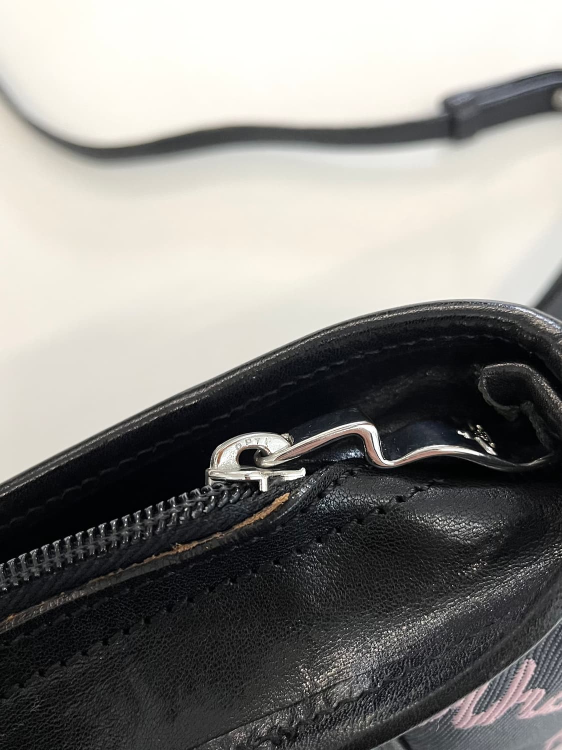 비비안웨스트우드 오알비 자가드 크로스백 상품이미지6