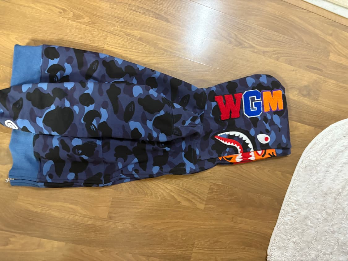 베이프 더블카모 타이거샤크 후드집업 상품이미지1