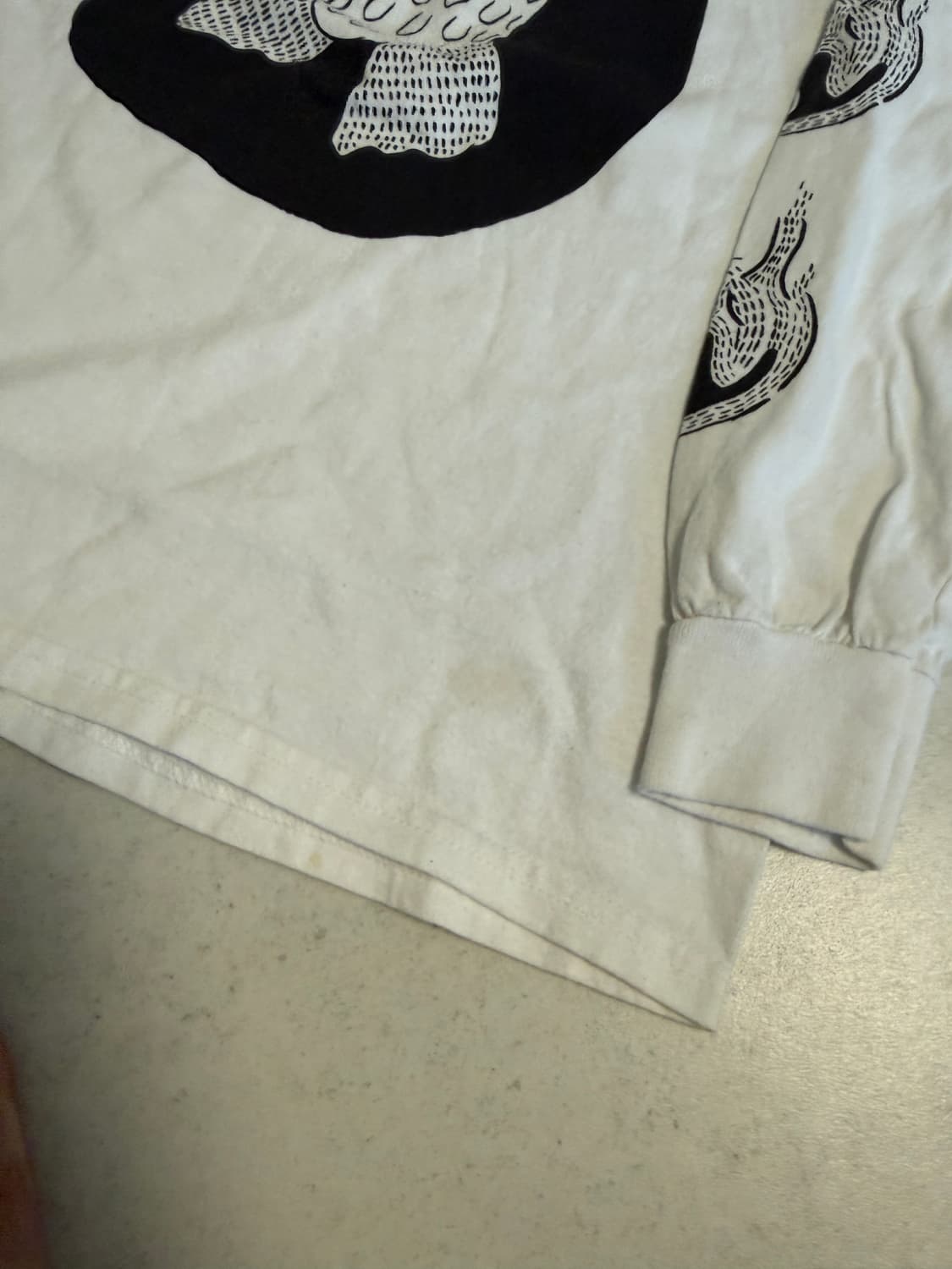 사스콰치패브릭 긴팔티 상품이미지4