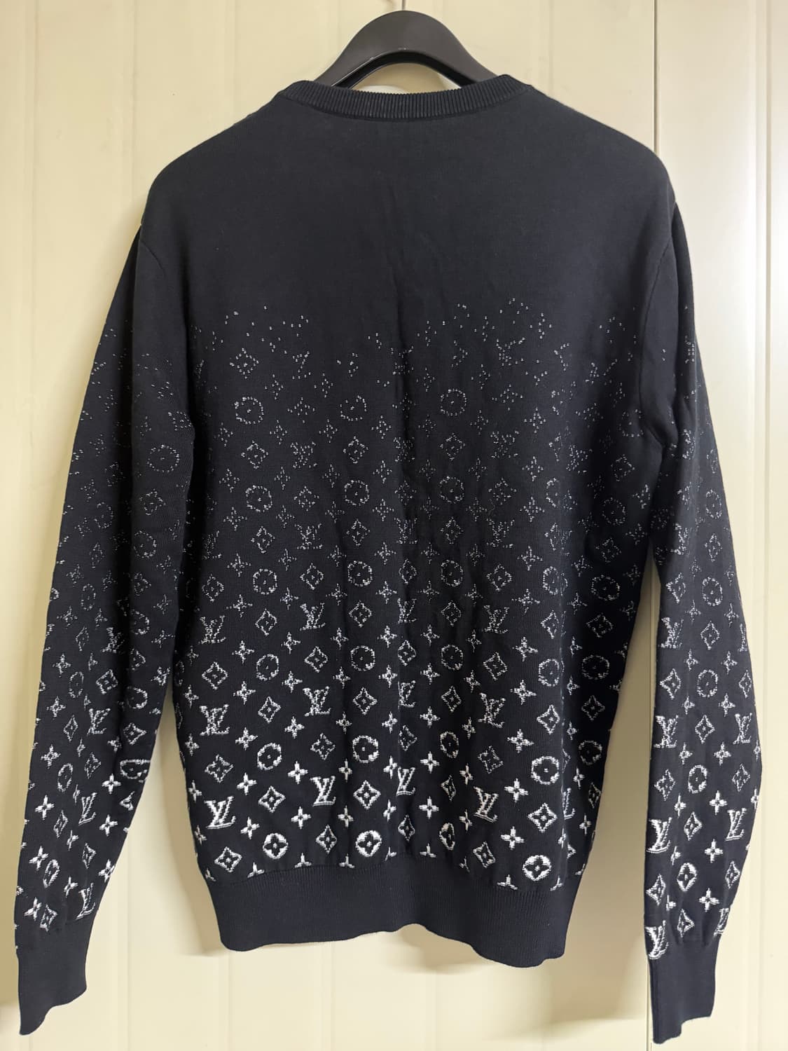 루이비통 모노그램 그라데이션 니트 xl 상품이미지2