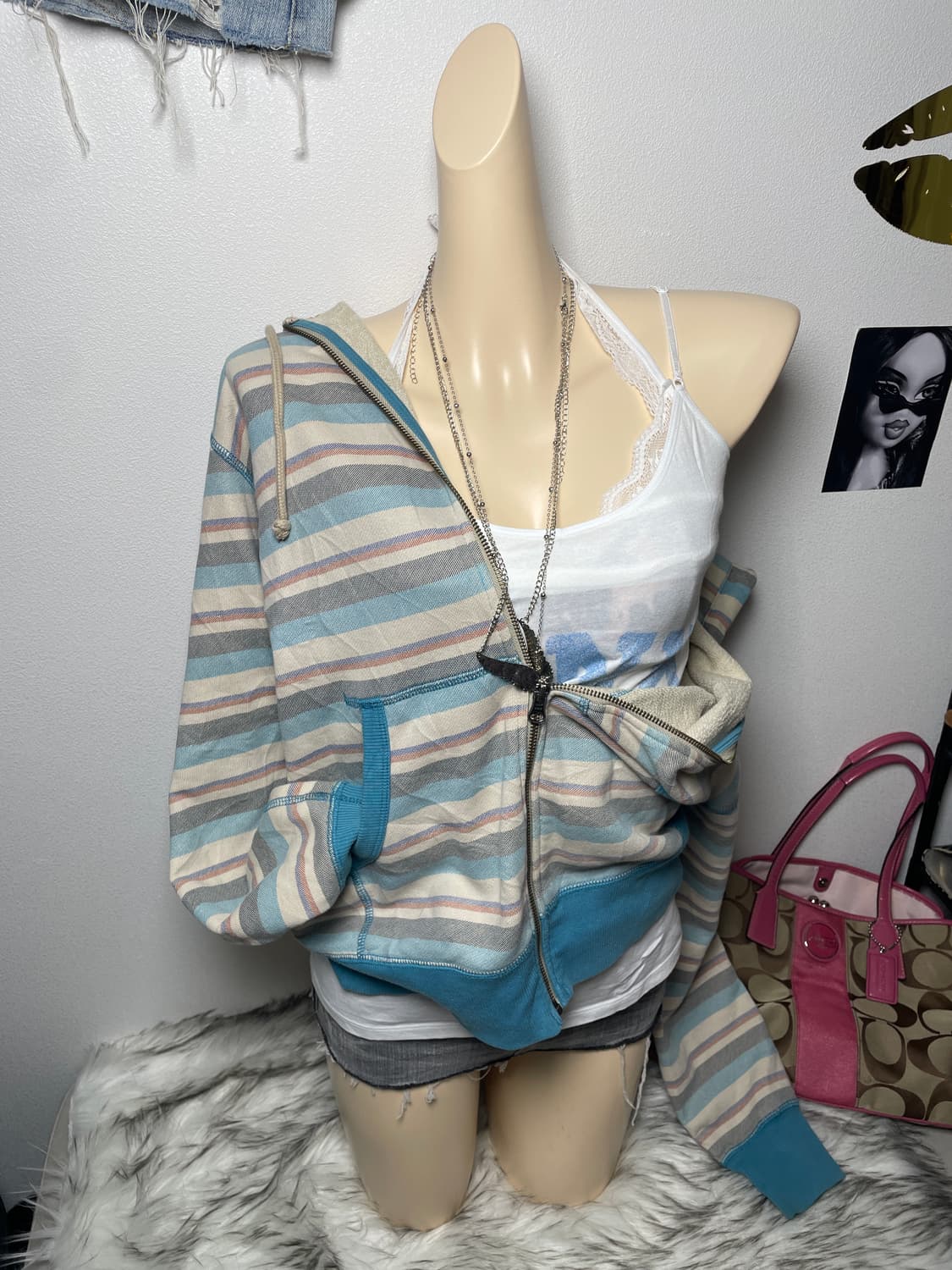 유니클로 블루 스트라이프 후드집업 상품이미지2