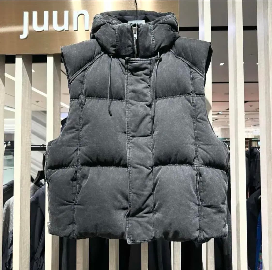 준지 오버사이즈 데님 패딩 베스트 새상품 상품이미지1