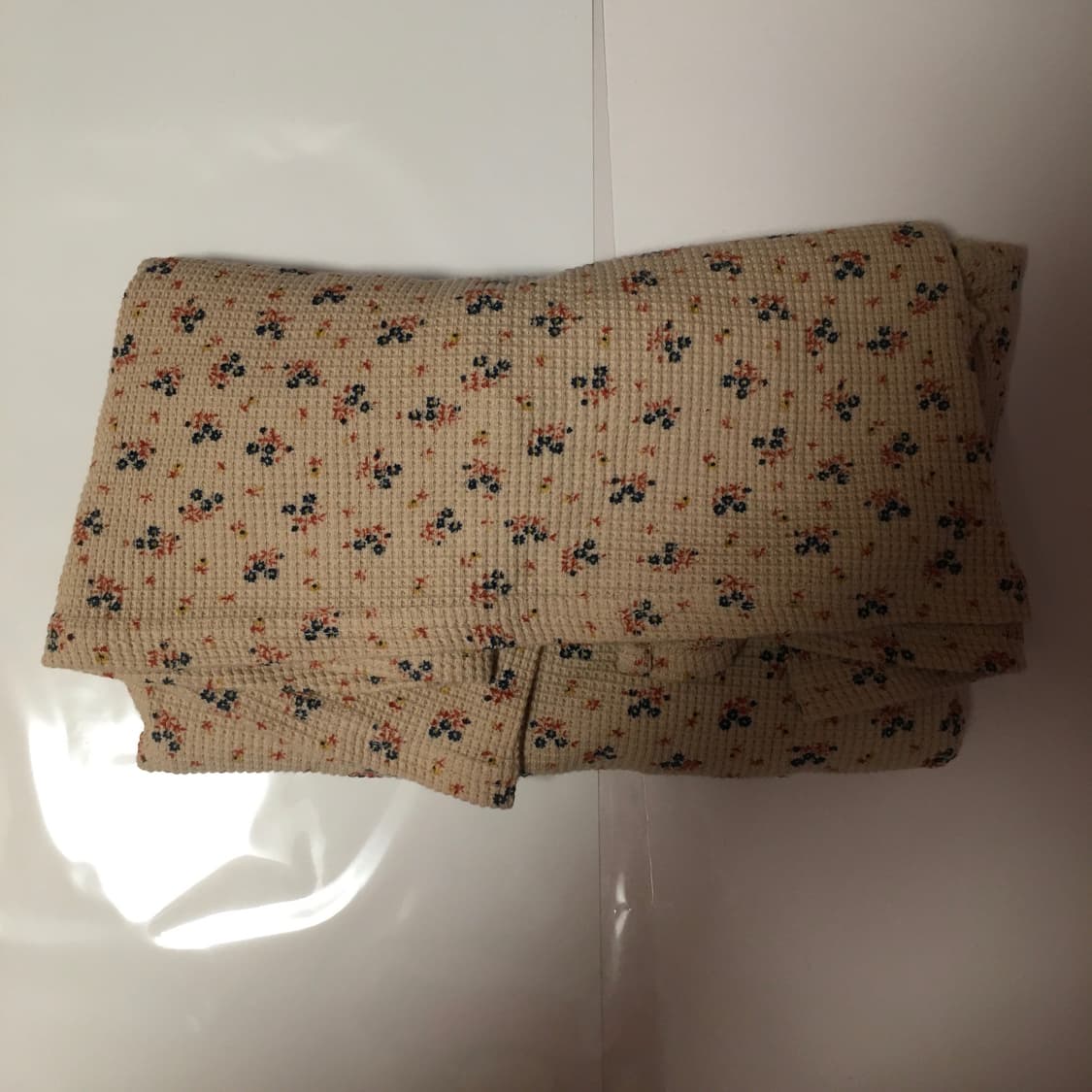 할로미늄 프론트 홀 가디건 플라워 1 사이즈 상품이미지3